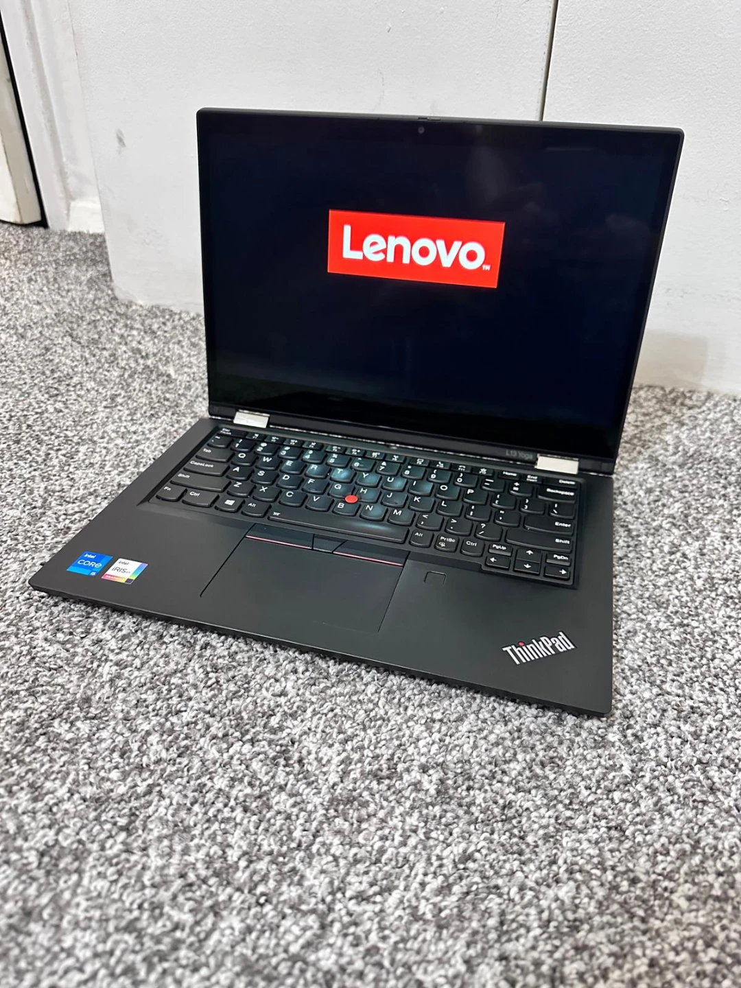 Lenovo  Yoga Touchscreen 2 in 1 laptop 512GB SSD with pen