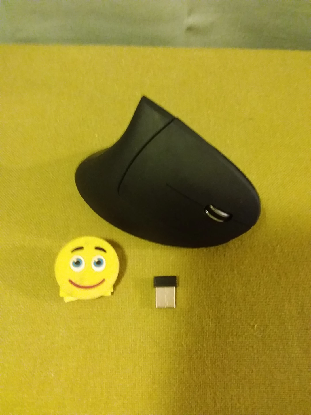 🏈 🖱️ Like 🆕 Wireless Vertical Ergonomic Mouse 🖱️