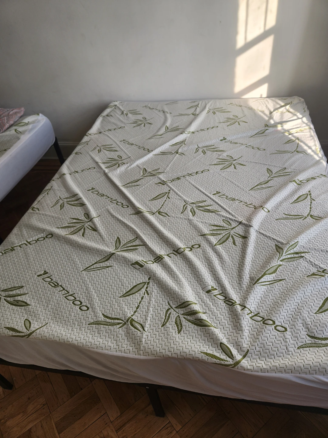 Queen size bed frame with mattress excellent condition - photo 3