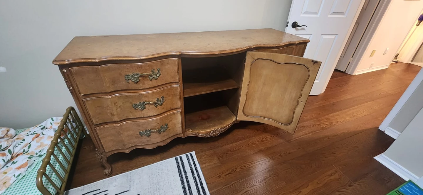 Vintage French Provincial Style Dresser - photo 3
