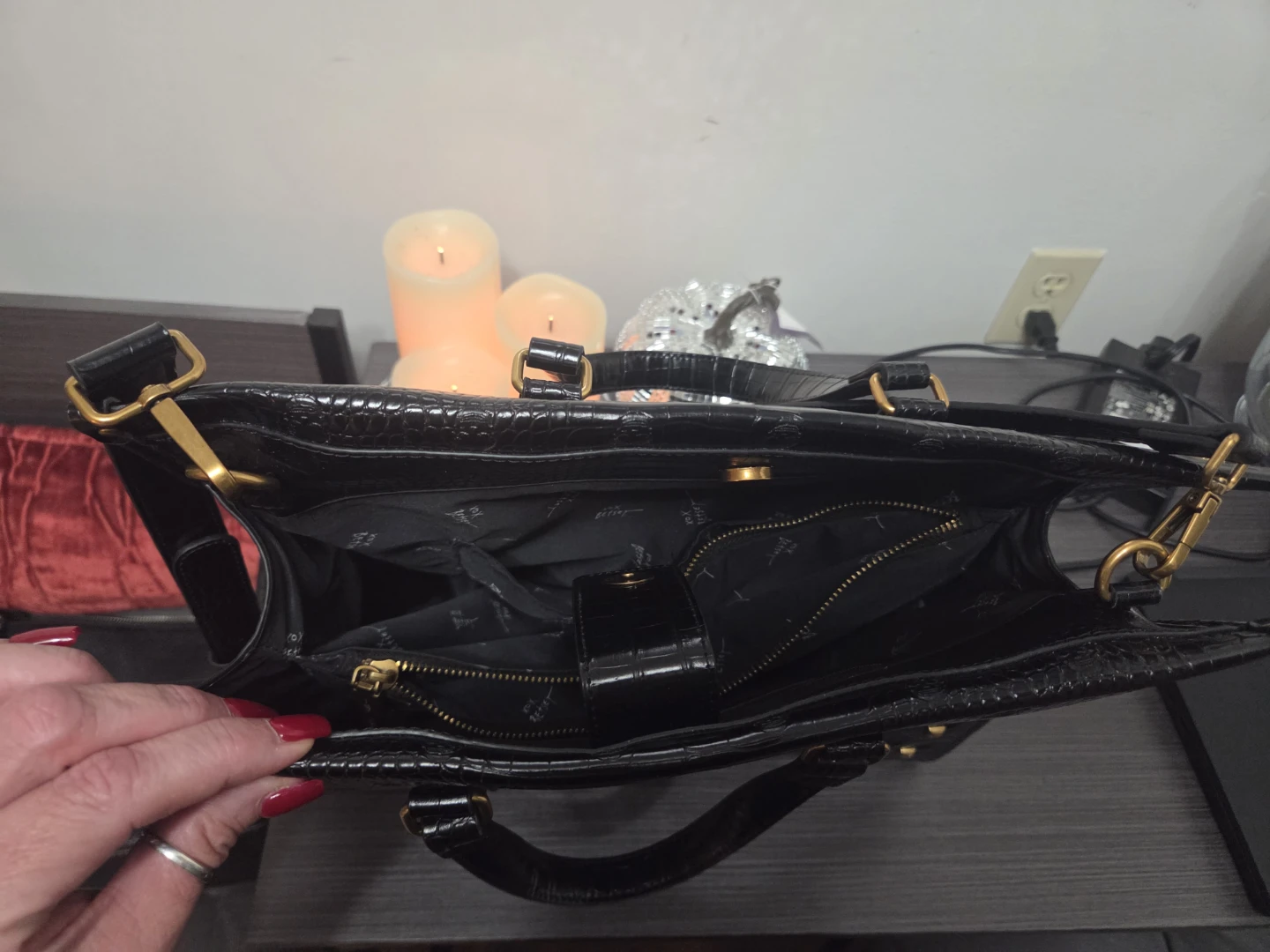 Betsey Johnson Black Skull Tote Bag - photo 2