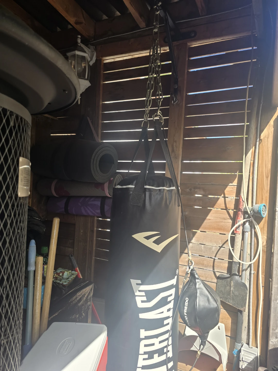 Used  Everlast Boxing - Wall Mount, Heavy Bag & Gear pickup