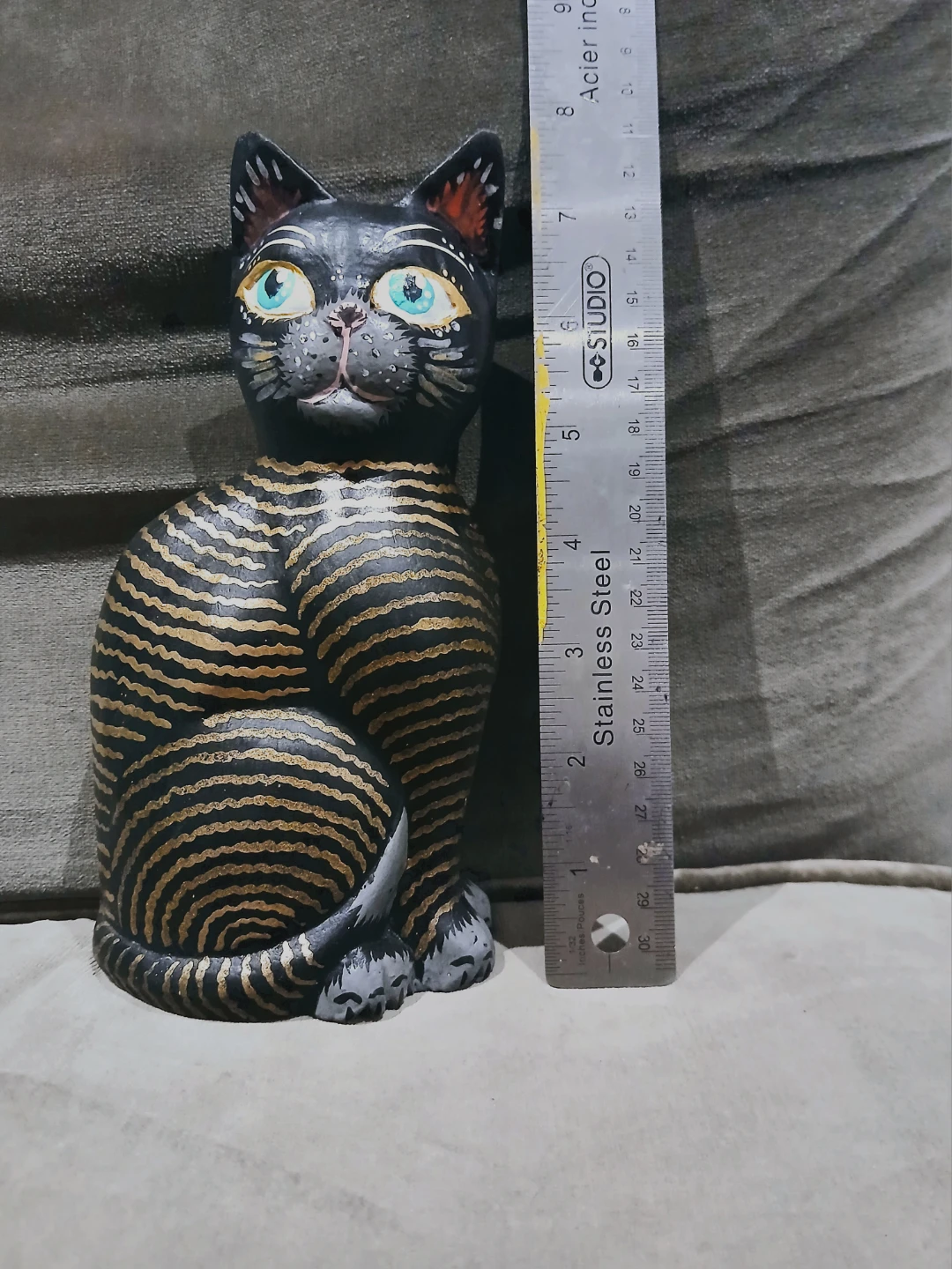 Wooden Cat Figurine - photo 2