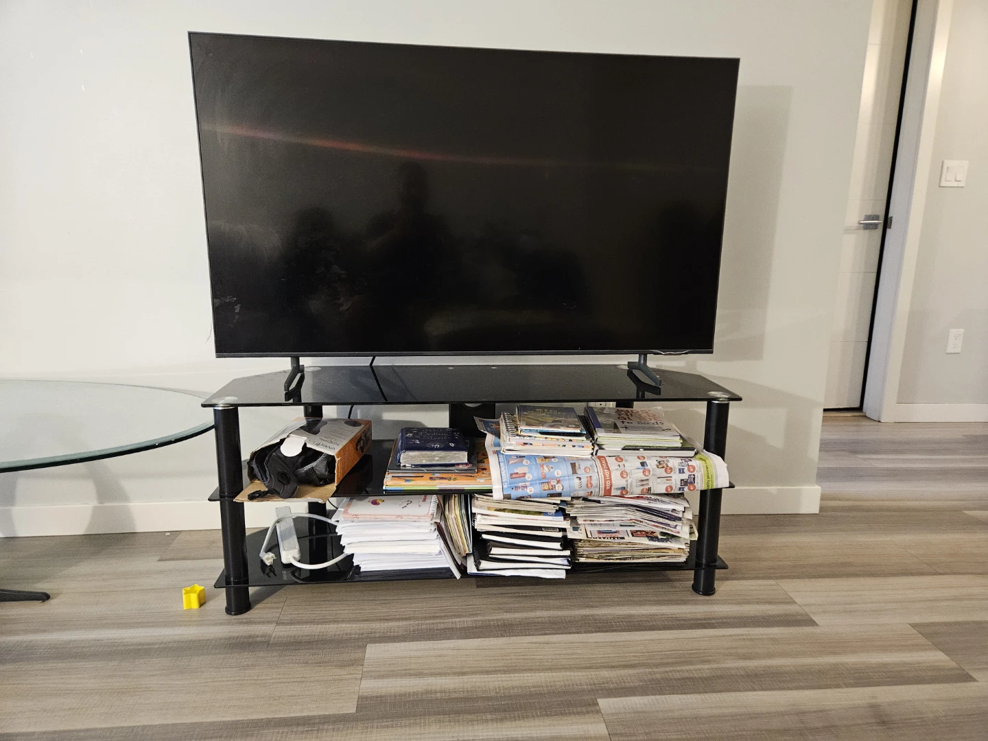 Samsung QLED Q60A 55 inch with TV stand