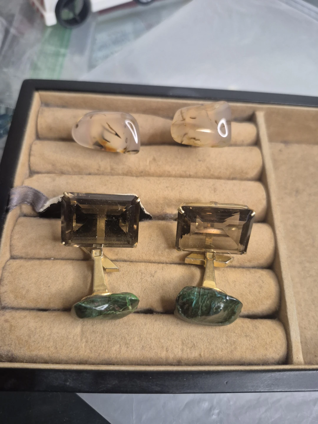 Smoky Quartz and Green Stone Cufflinks - photo 3