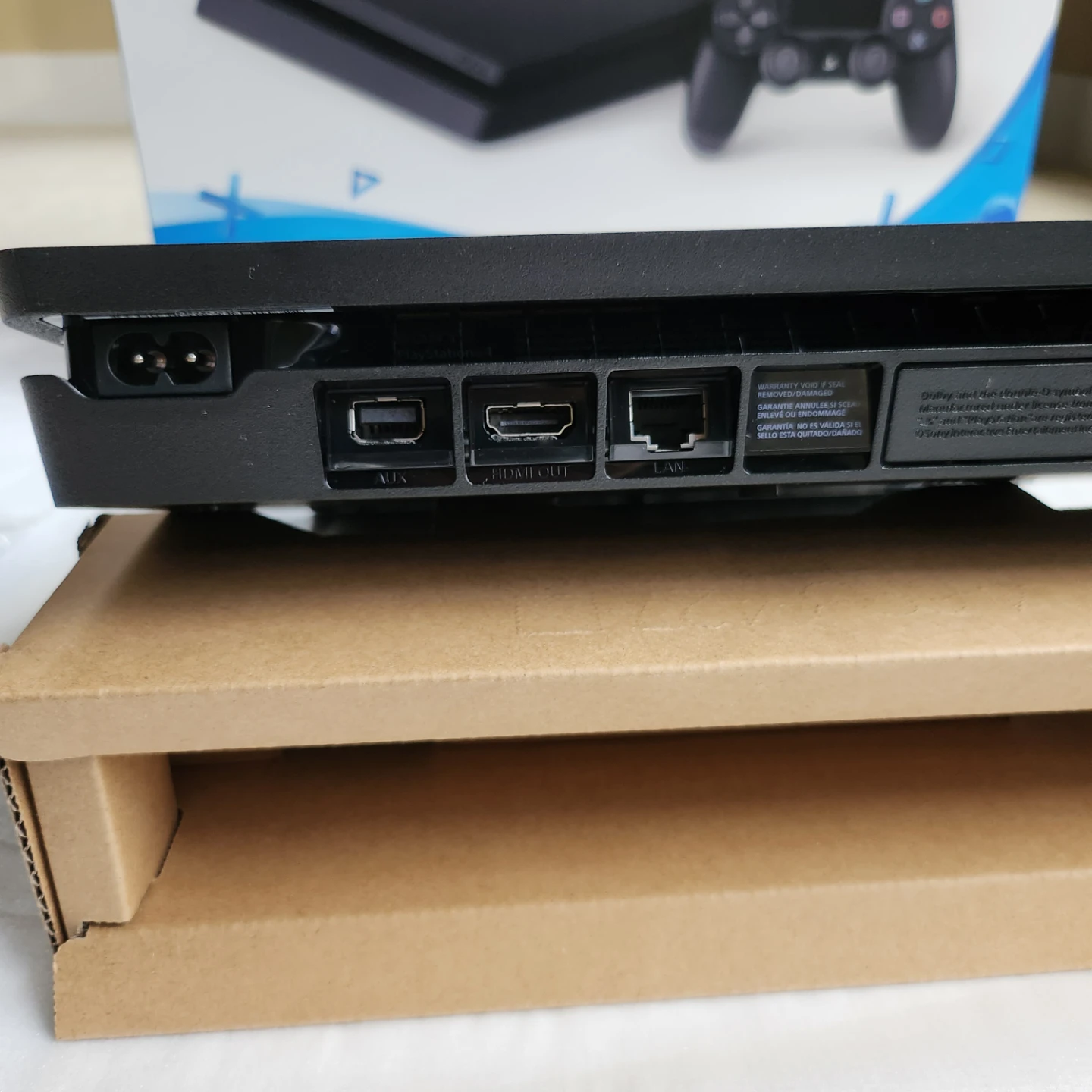 Sony PlayStation 4 Slim 1TB Jet Black Complete in Box - photo 2