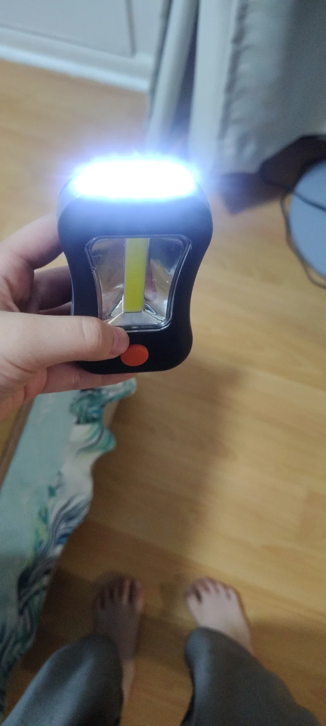 Portable LED Work Light - photo 3
