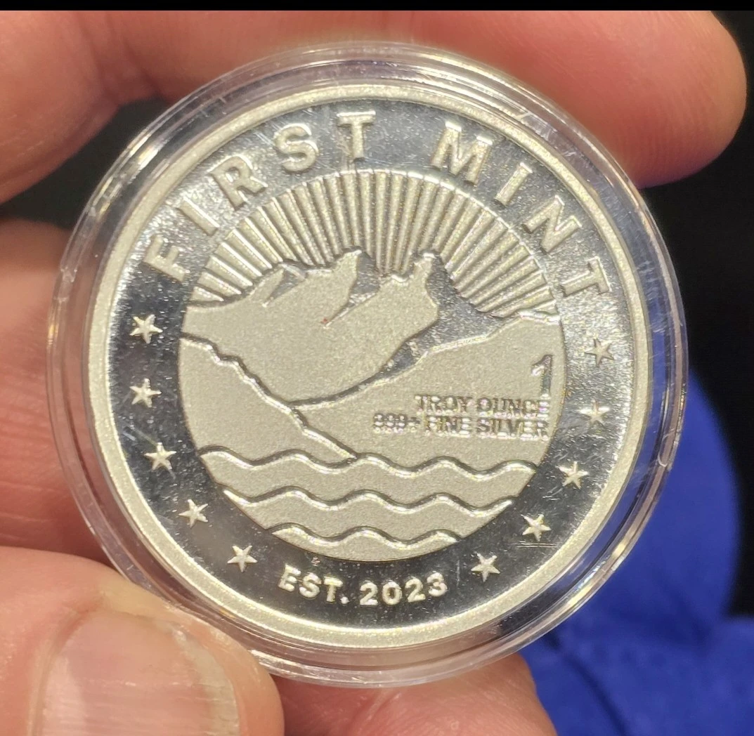 First Majestic 20th Anniversary 1 oz Silver Round - photo 2