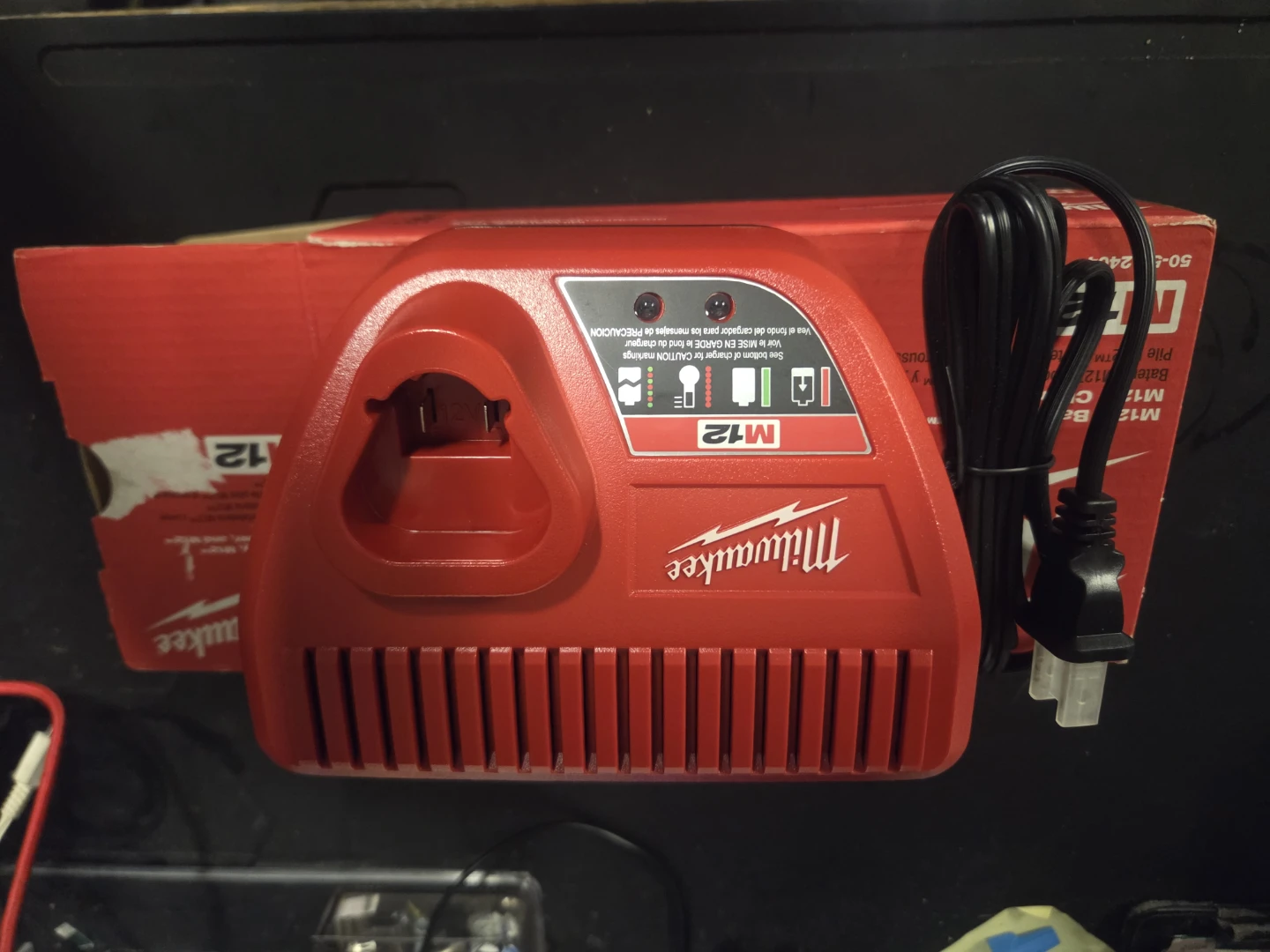 Milwaukee M12 Battery CHARGER
