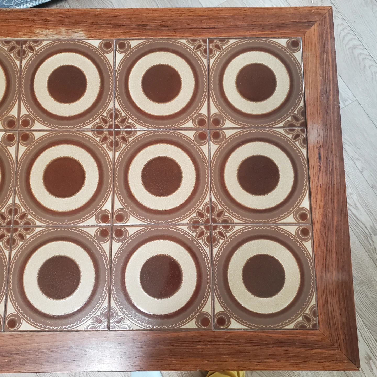 1960s tiled coffee table - photo 3