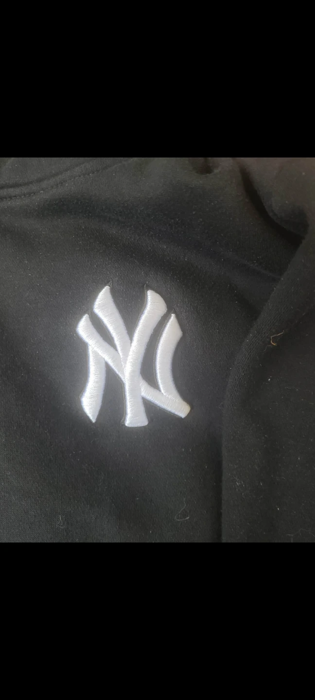 New York Yankees Black Hoodie – Size L - photo 2
