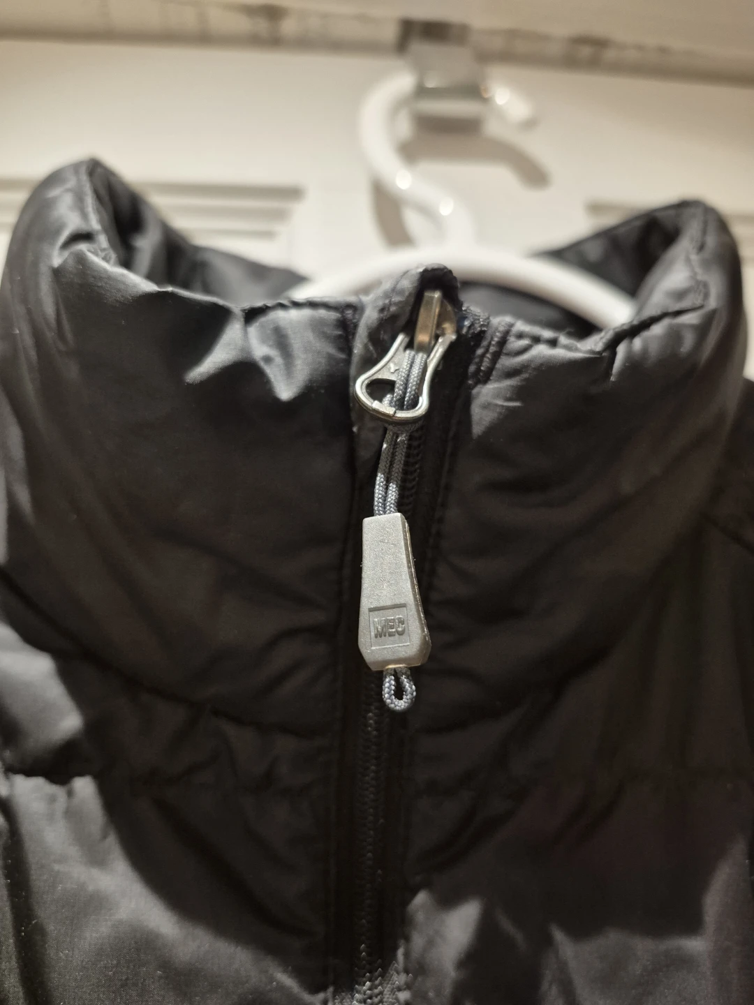 MEC Women's Puffer Jacket - Black - Size Medium - photo 3