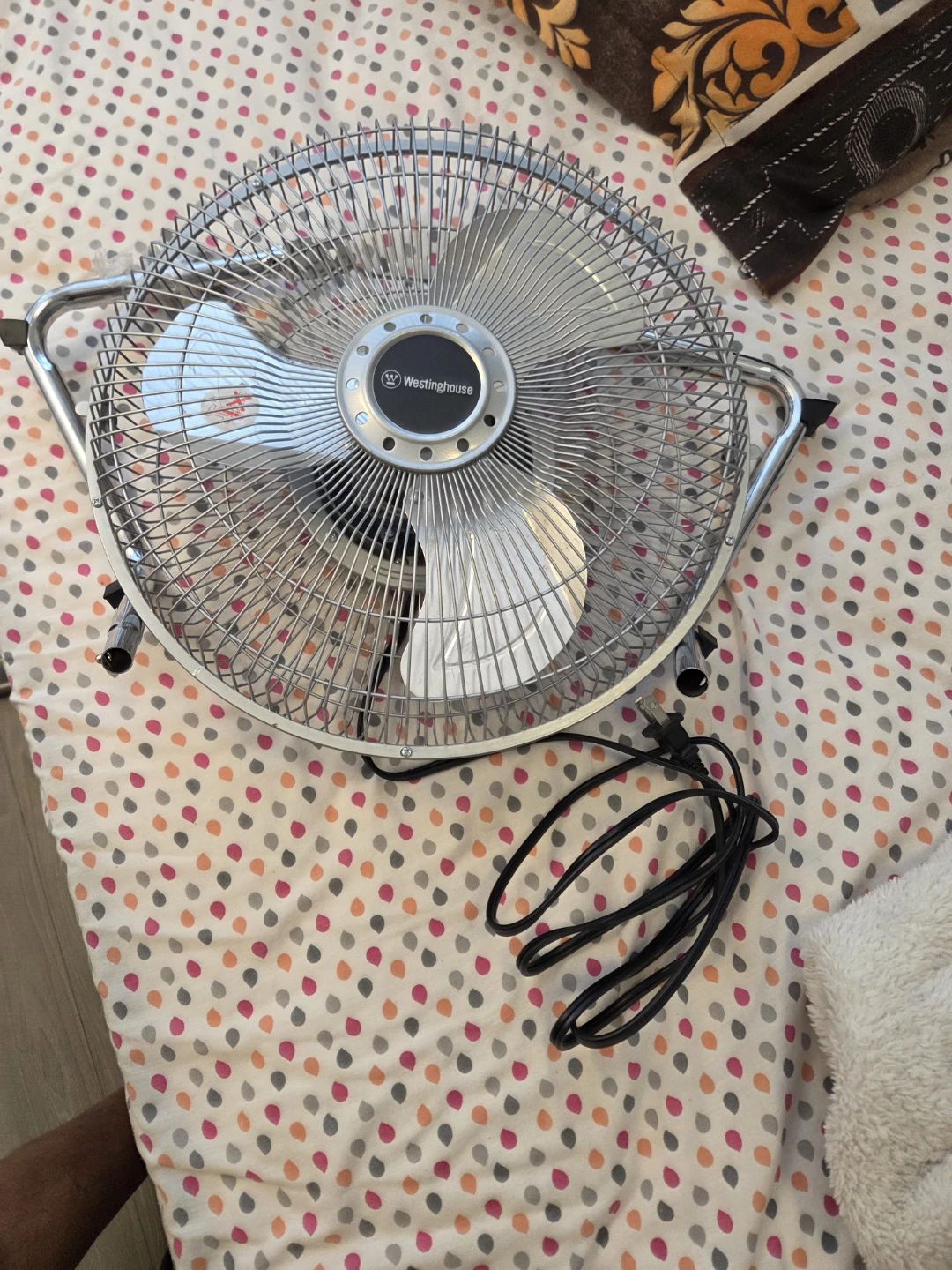 Westinghouse metal floor fan - photo 3