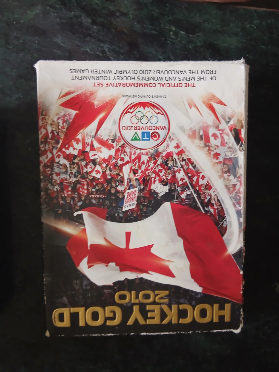 Official Vancouver 2010 Hockey Gold Commemorative Set
