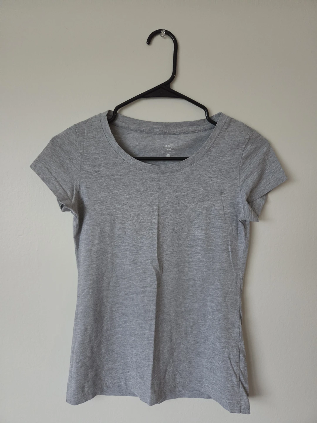 Oodji Ultra Gray Crew Neck T-Shirt 🏈