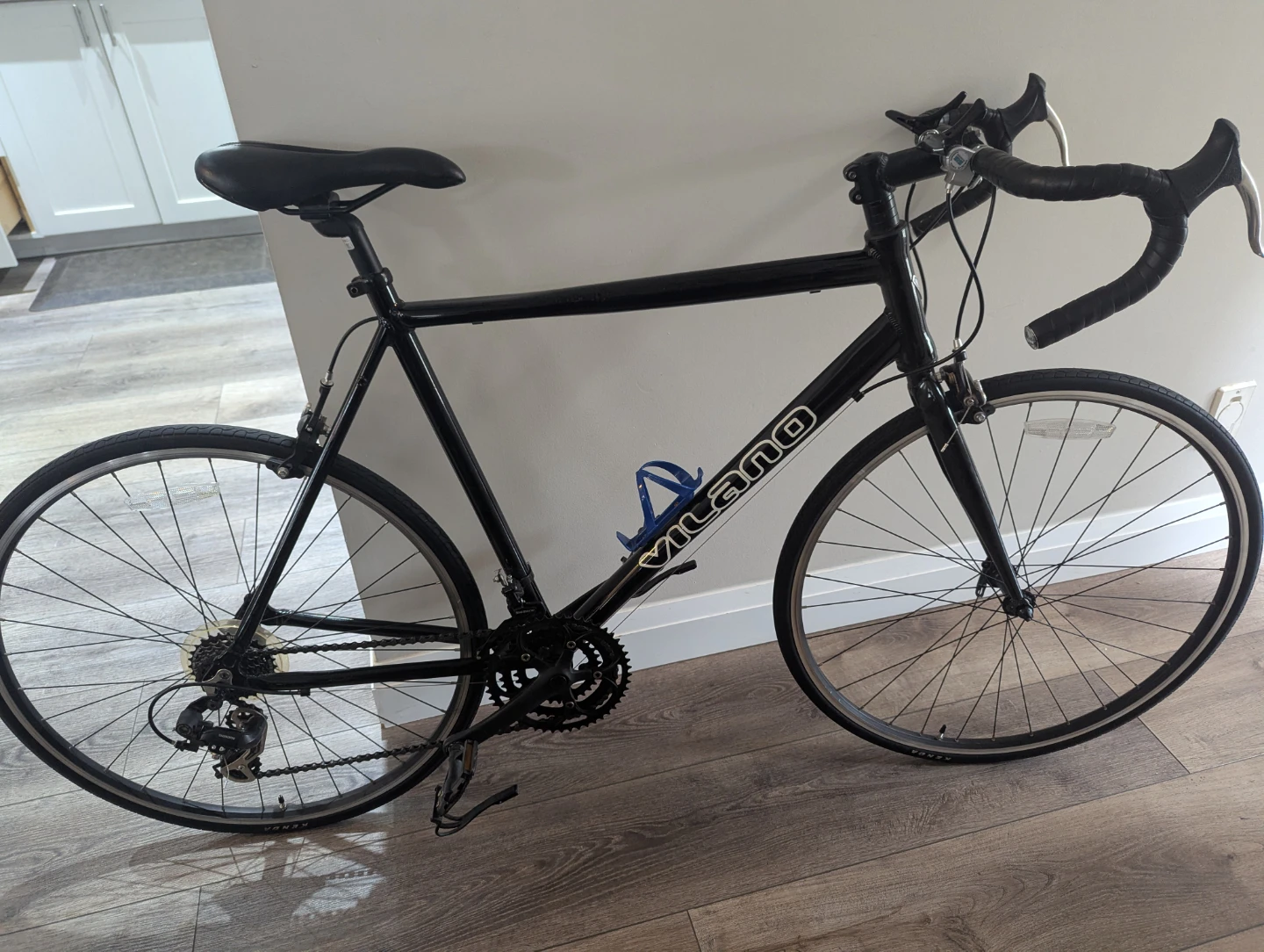 Road bike. Vilano large frame. Excellent condition