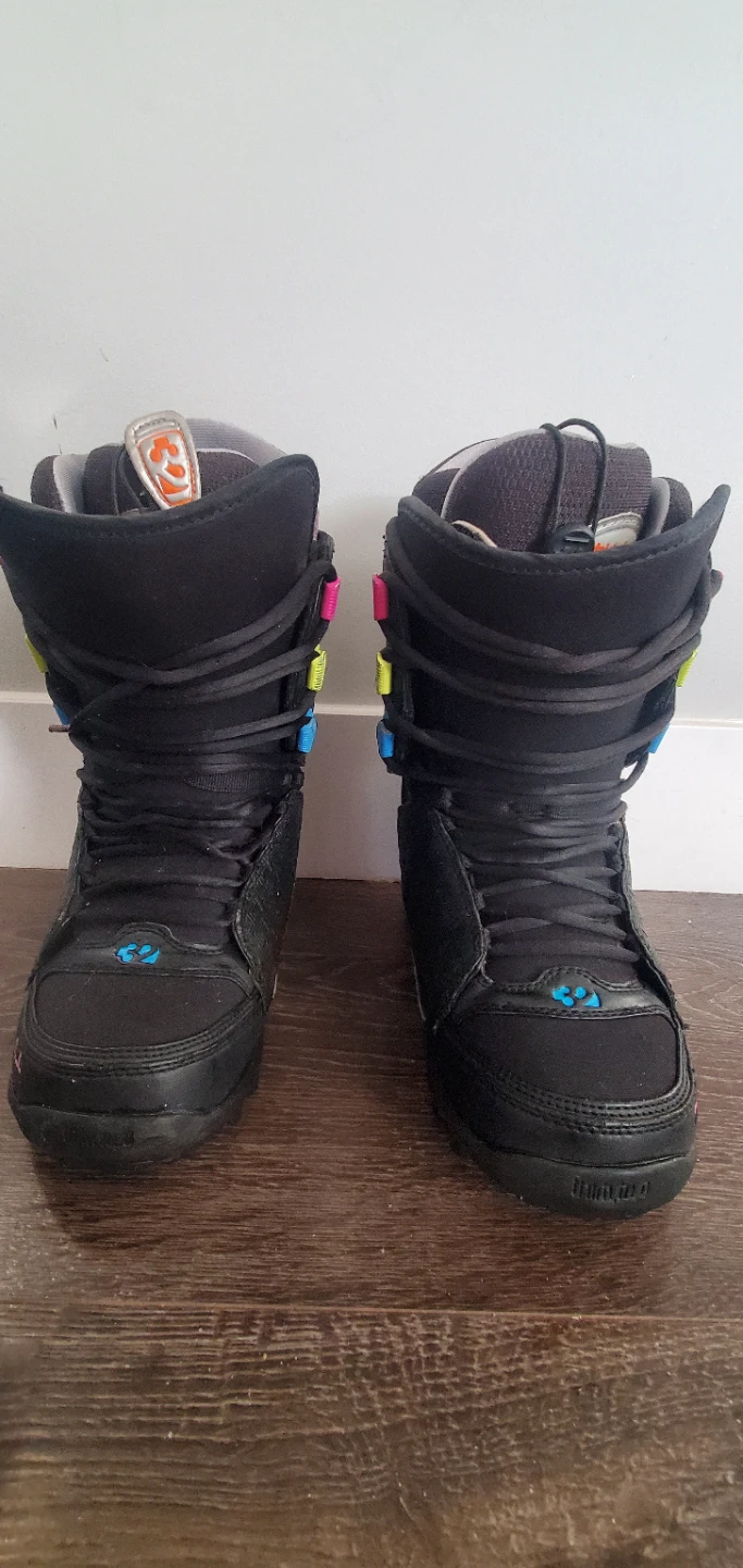 ThirtyTwo W's Lashed Snowboard Boots Size 6-7 - photo 2