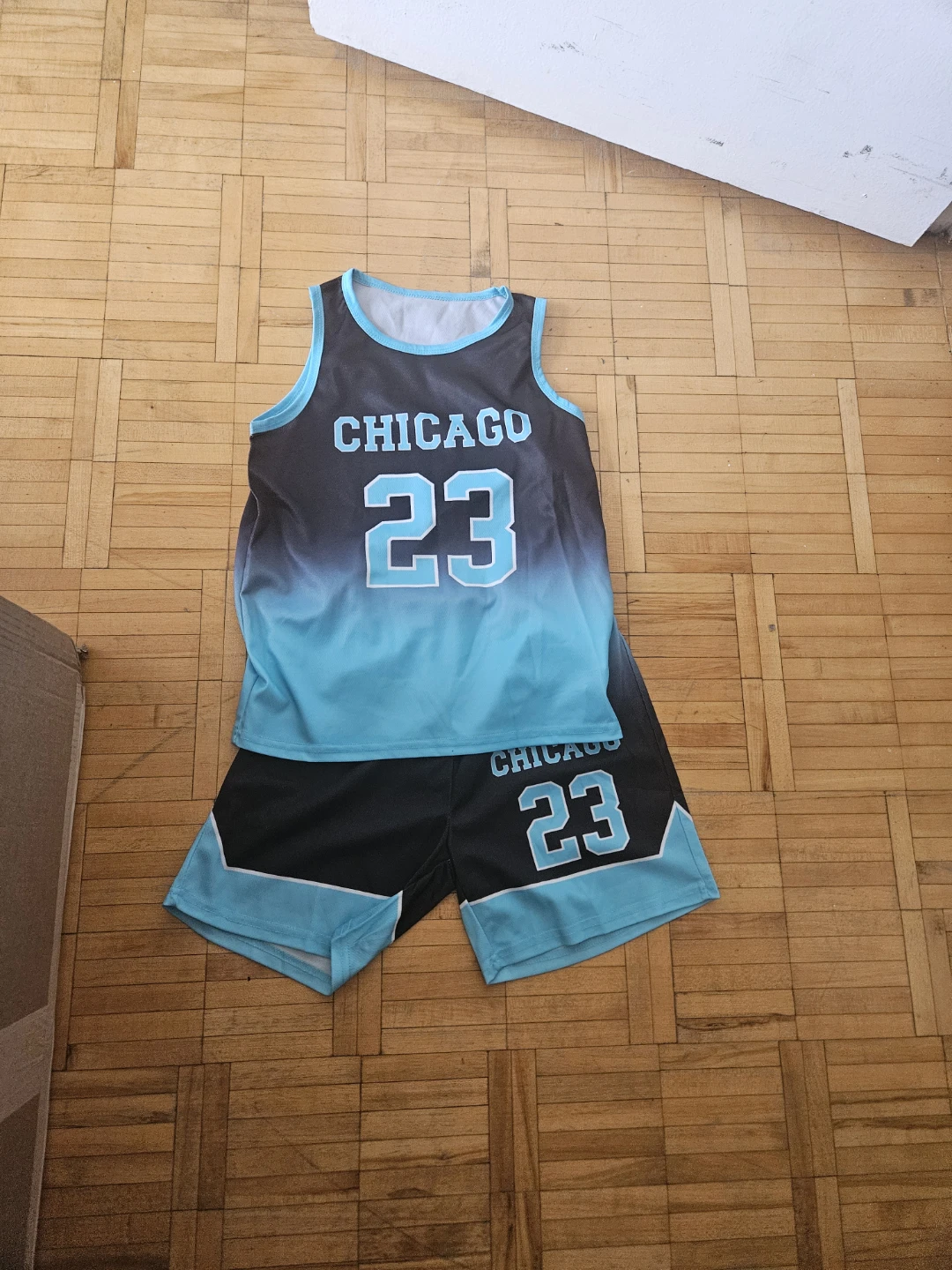 Chicago 23 Basketball Jersey and Shorts Set - photo 2
