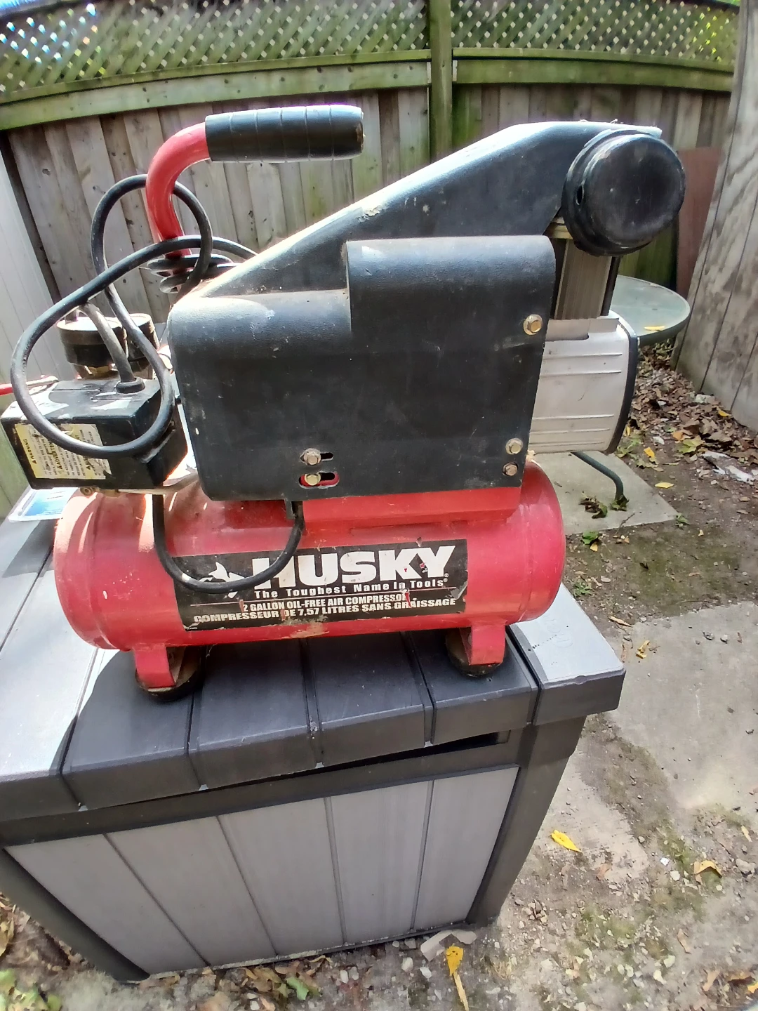 Husky 2 Gallon Oil-Free Air Compressor with Nailer