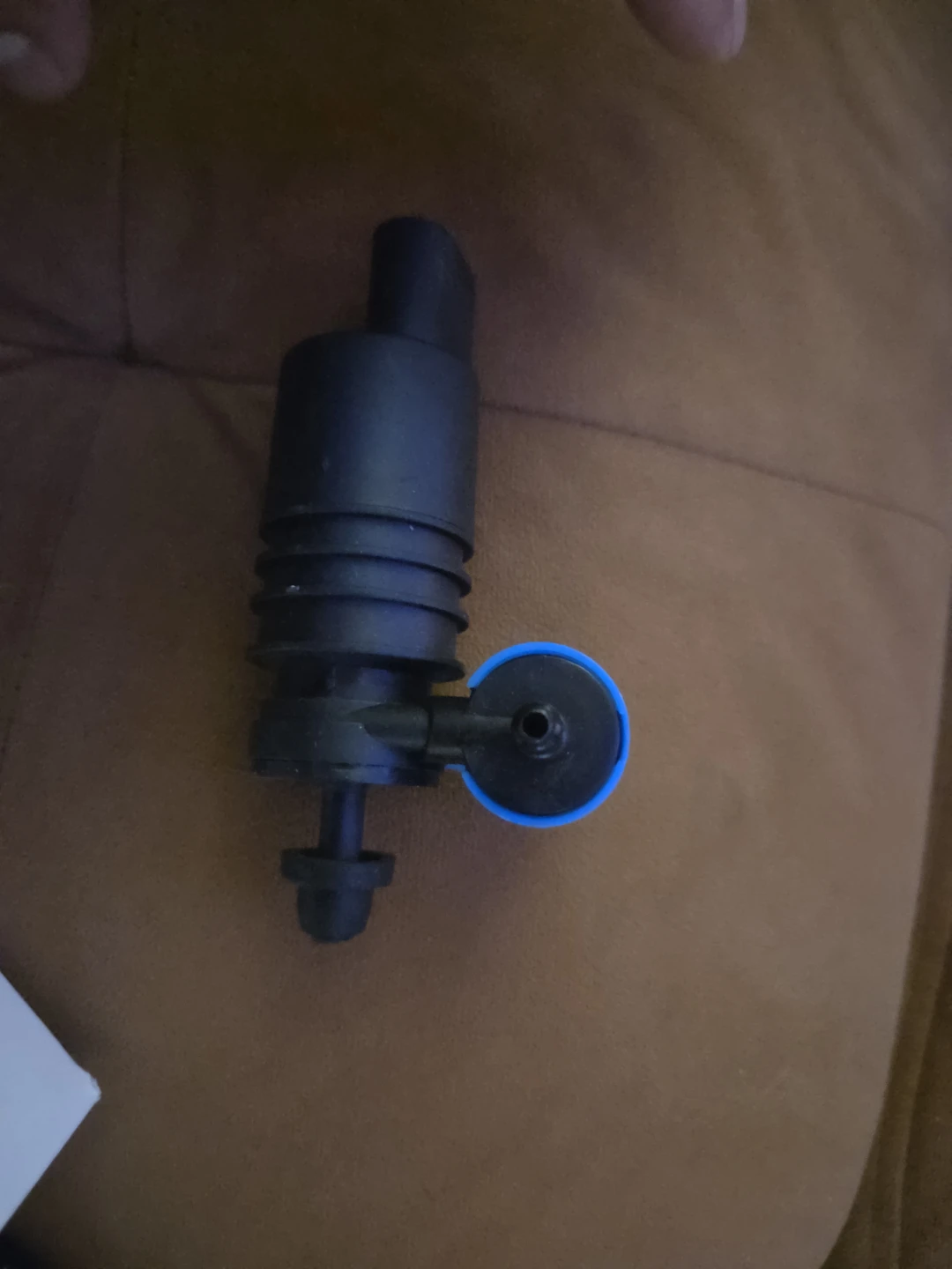 Windshield Washer PumpOEM# 8260A059, 8260A021, 8260A082 - photo 2