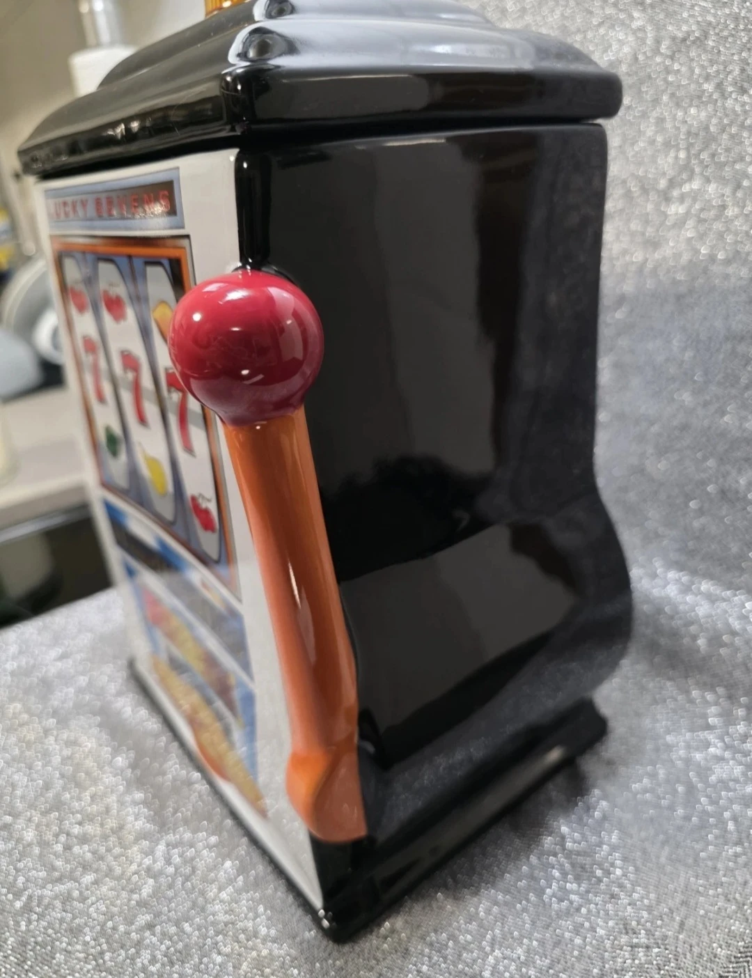 Lucky Sevens slot machine cookie jar - photo 5
