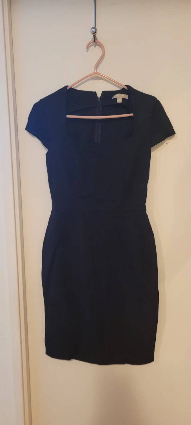 Banana Republic black cap sleeve dress - photo 2