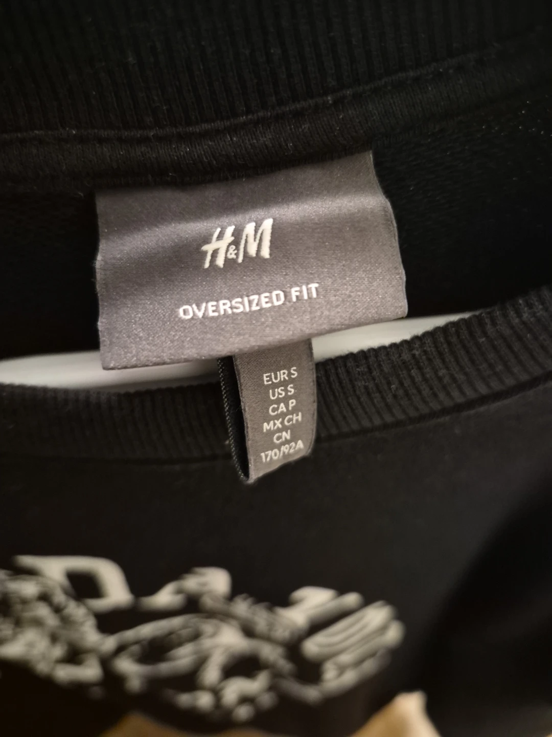 H&M Black Oversized Crewneck Sweater - photo 2