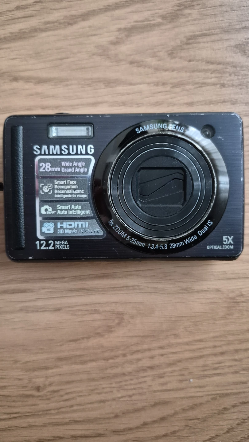 Samsung PL70 Digital Camera