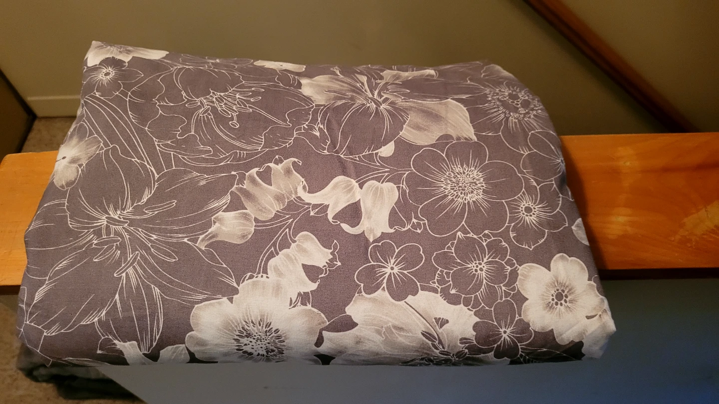 Two weighted blankets and 2 queen duvet covers - photo 2