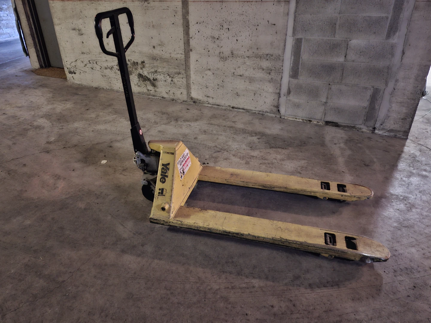 Yale Pallet Jack