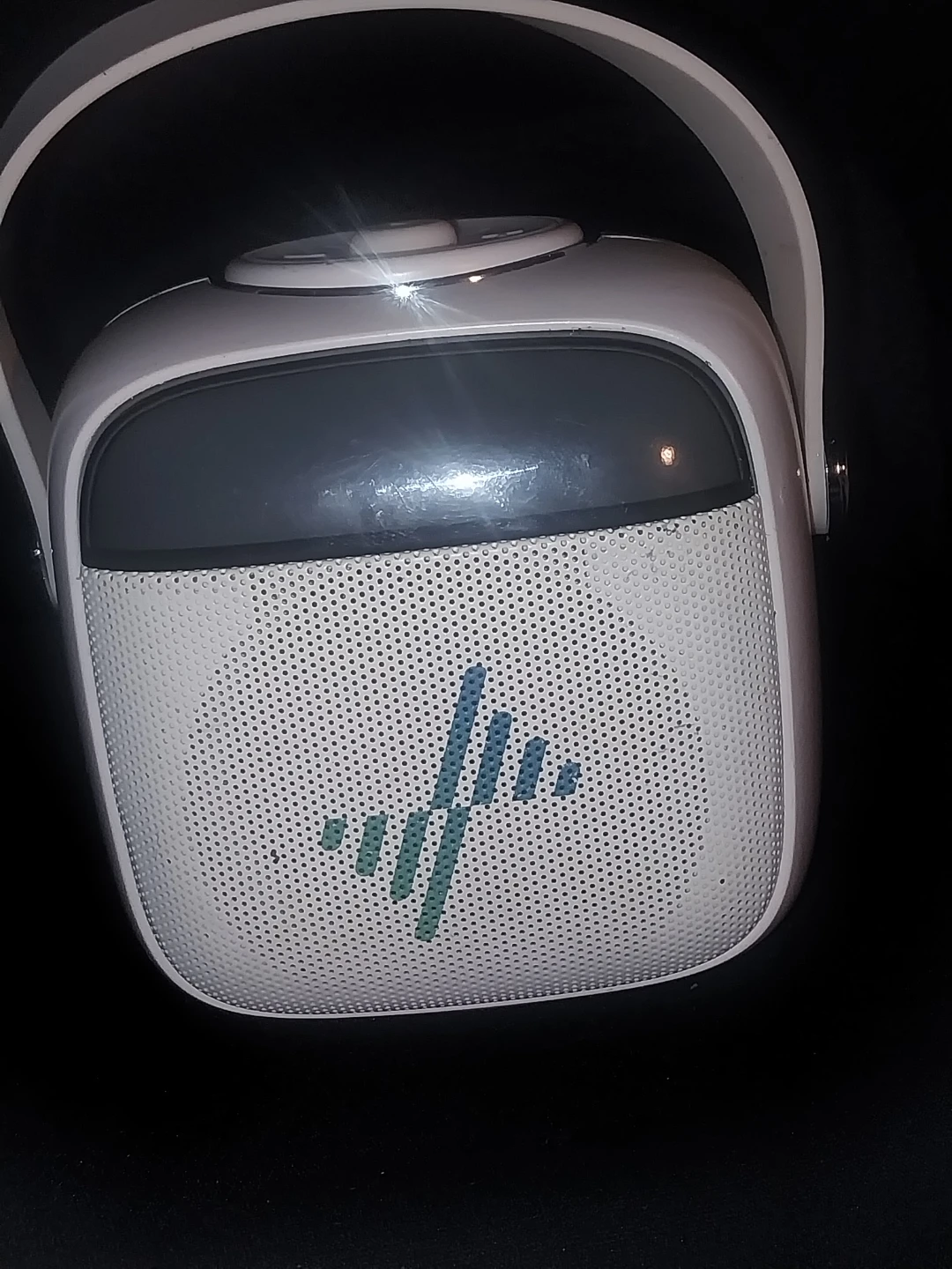 Lenrue Portable Bluetooth Speaker with LED Light - photo 2