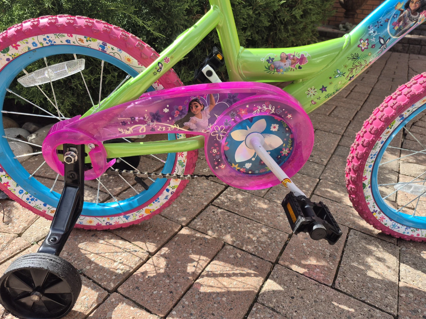 GREAT Disney Kids Bicycle - photo 3