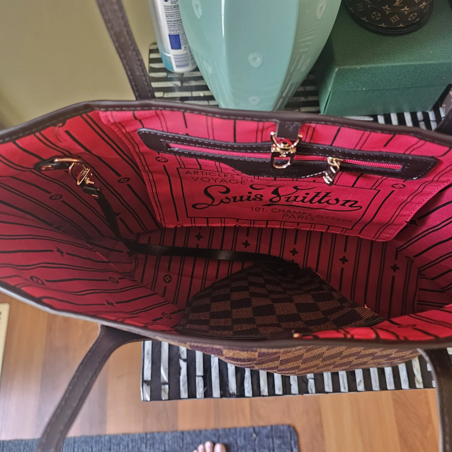 Louis Vuitton Damier Ebene Tote Bag - photo 3