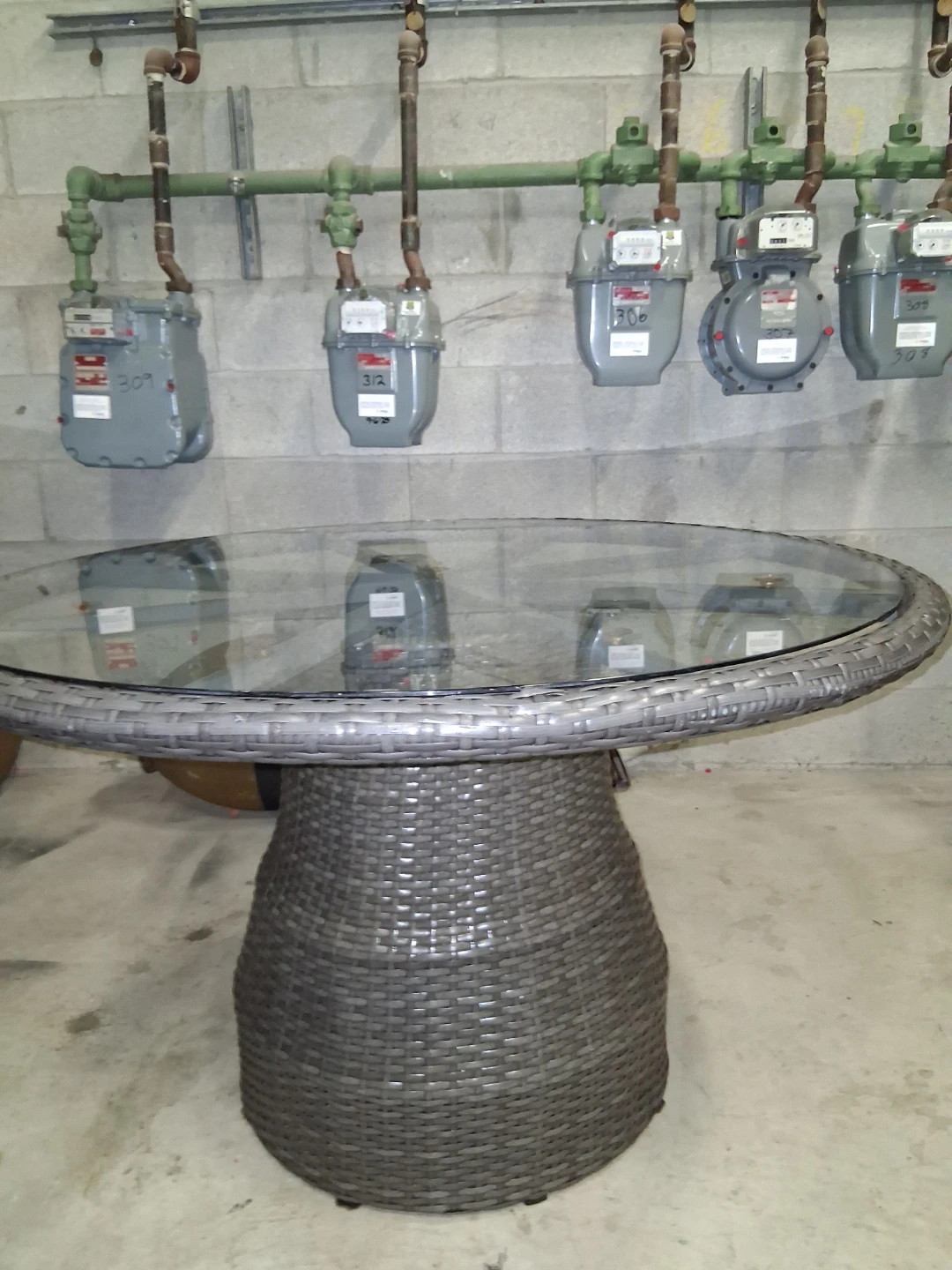 Round Wicker & Glass Outdoor Table - photo 2