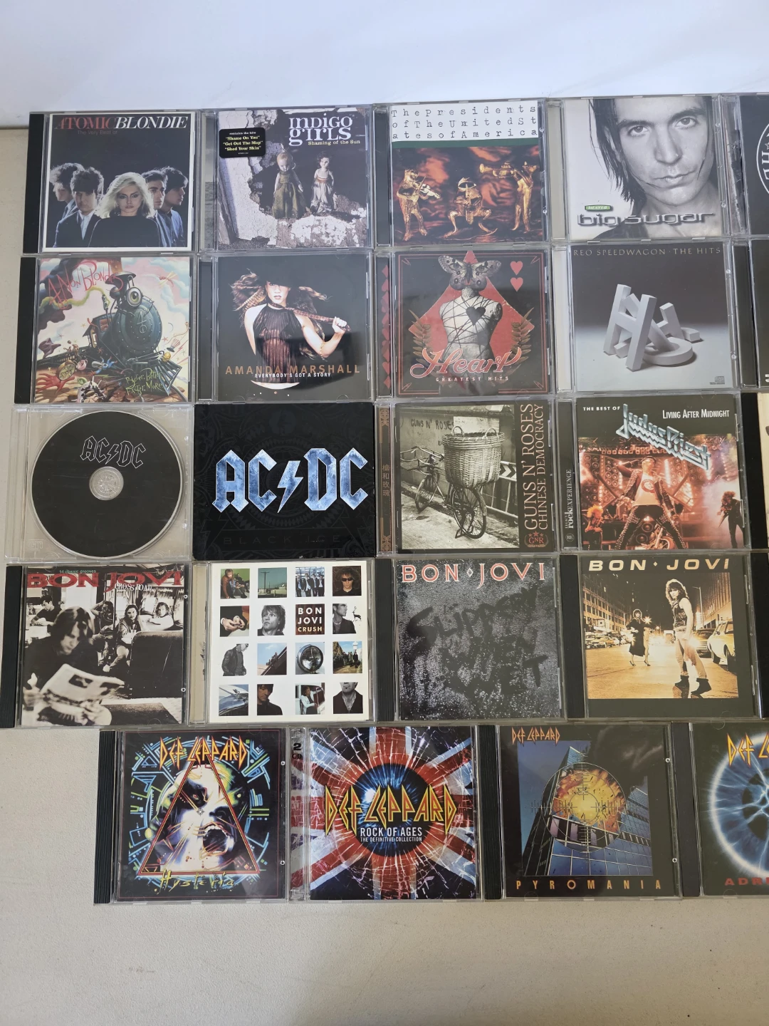 (123) Large Collection of CDs 🏈 - photo 5
