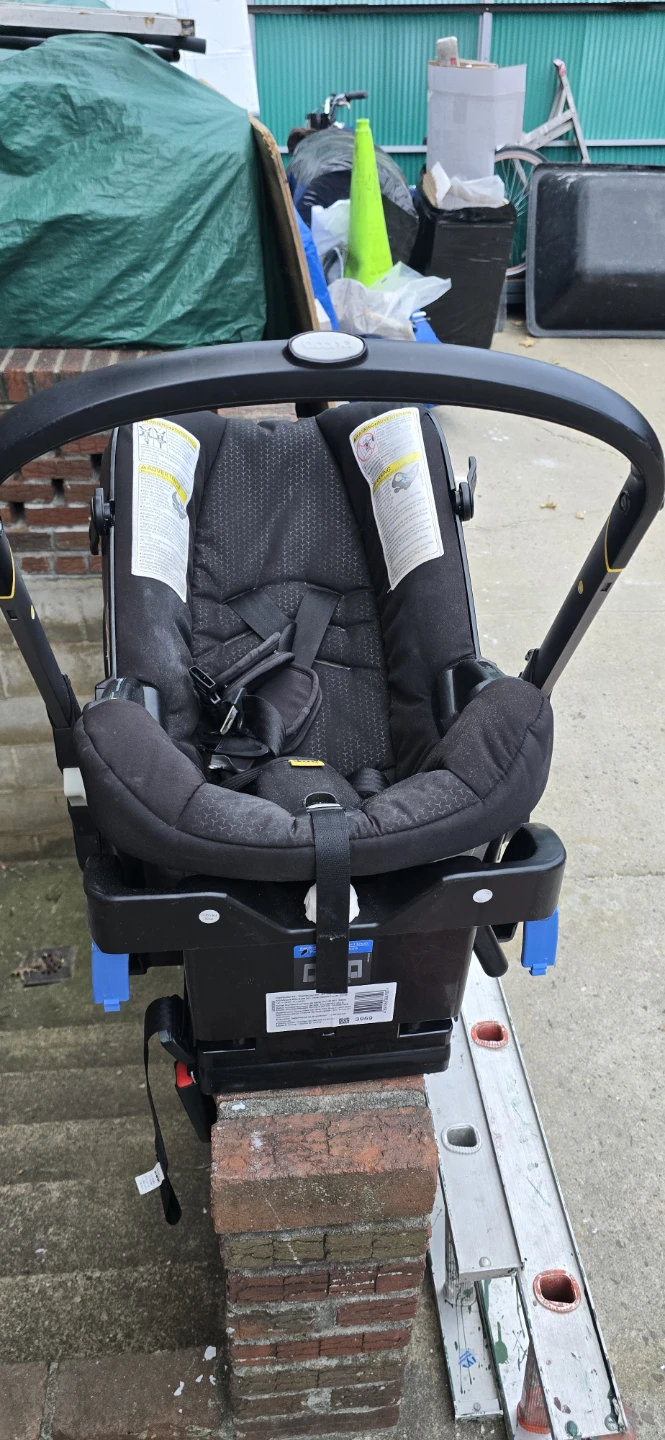 Doona Plus Car Seat and Stroller - photo 3