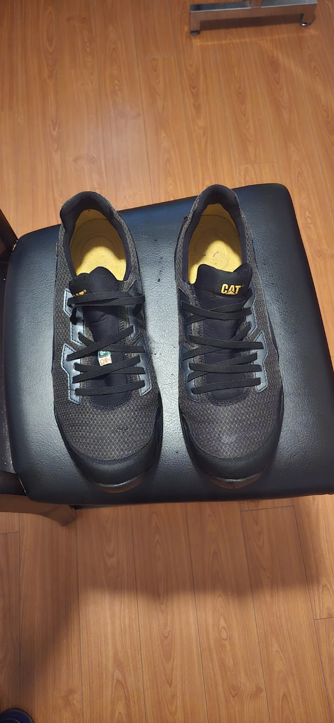 CAT safety shoes - size 12