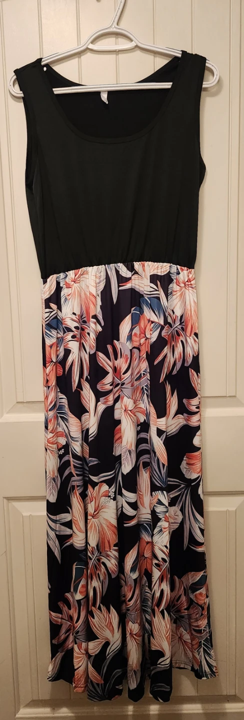 Black Floral Sleeveless Maxi Dress 🏈
