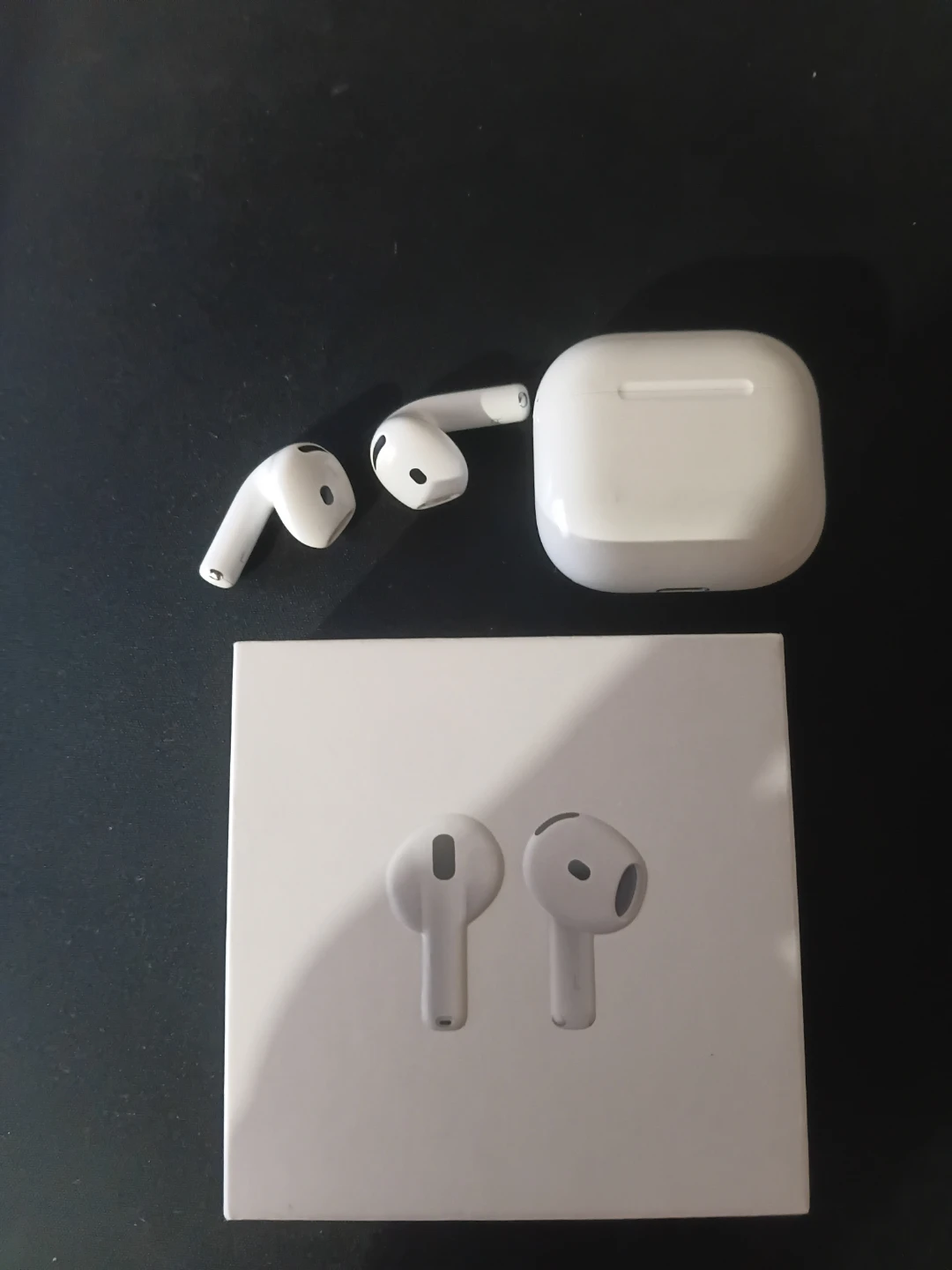 Apple AirPods 4 - photo 2