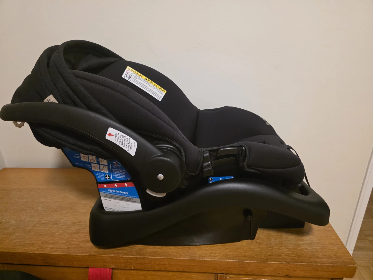 Safety 1st newborn Car Seat - photo 2