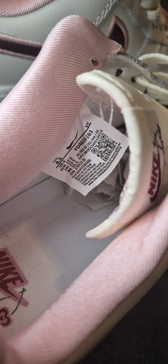Nike Air Force 1 Valentine's Day Edition Sneakers - photo 5