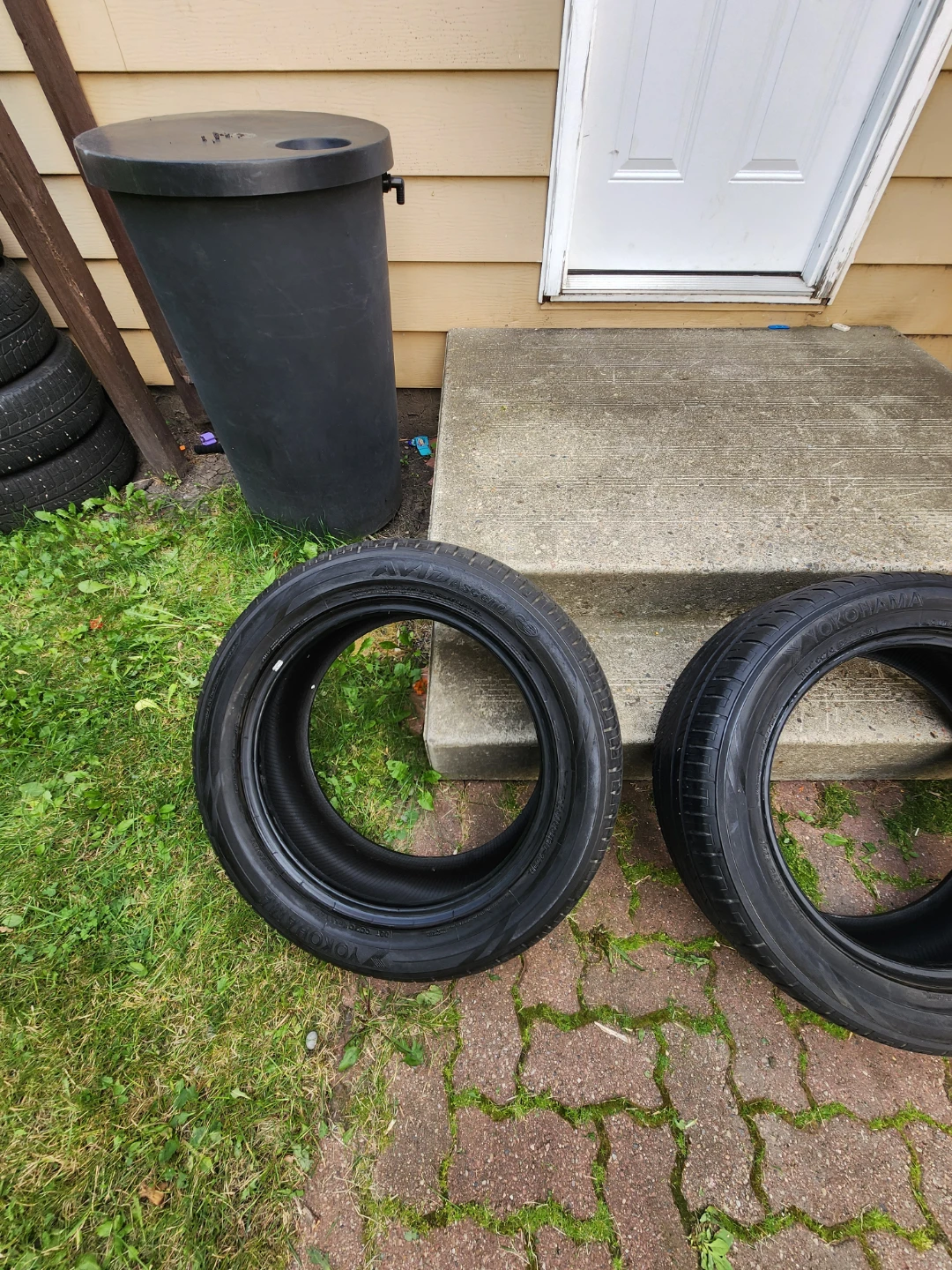 3x Yokohama AVID Ascend Tires 235/55R18 - Great Condition! - photo 3