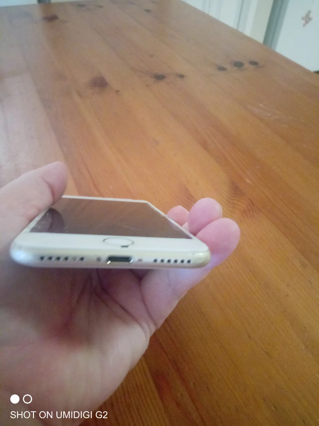 Apple iPhone Gold - photo 4