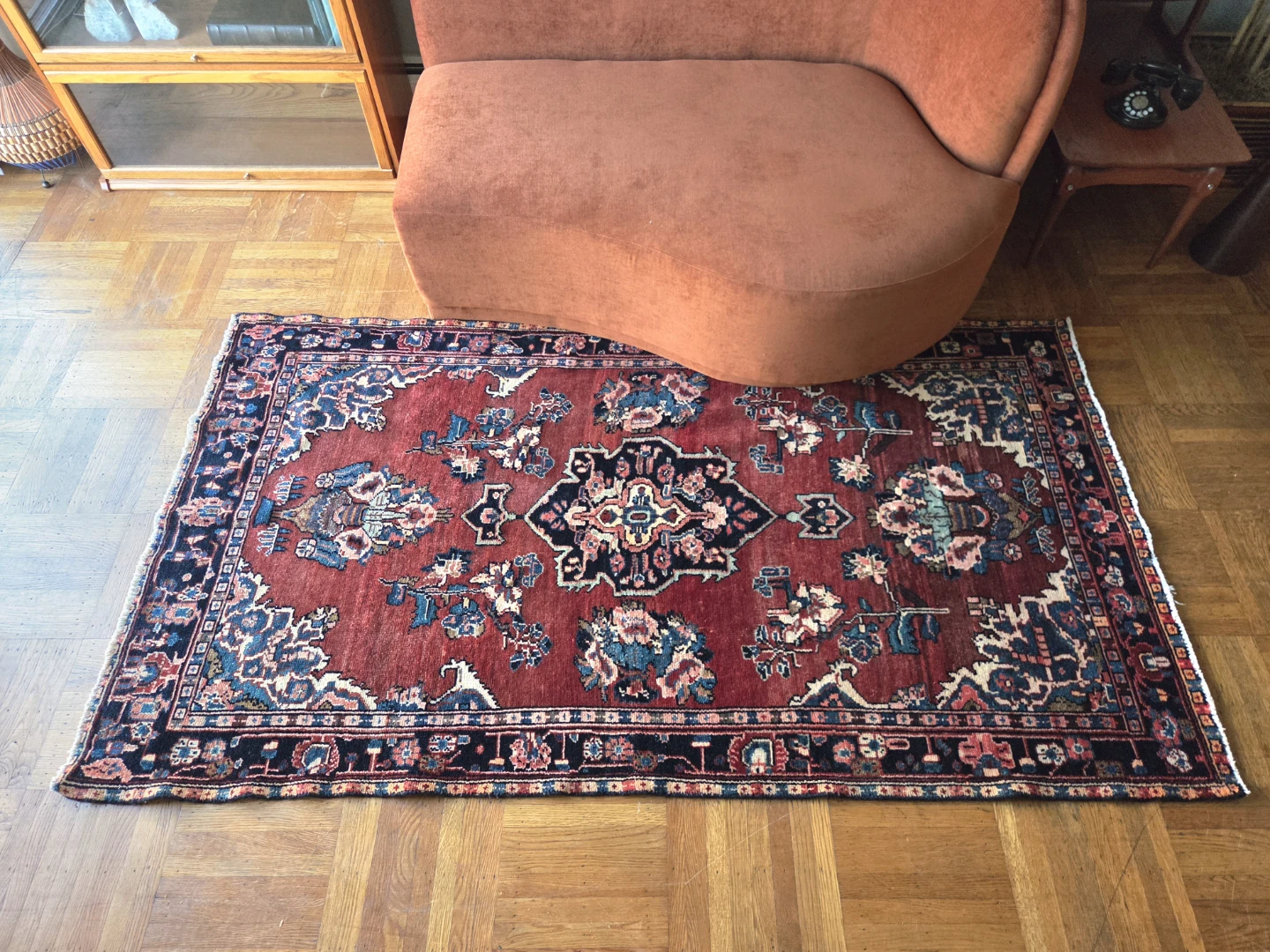 Authentic Hamedan Hand-Knotted Persian Area Rug - photo 4