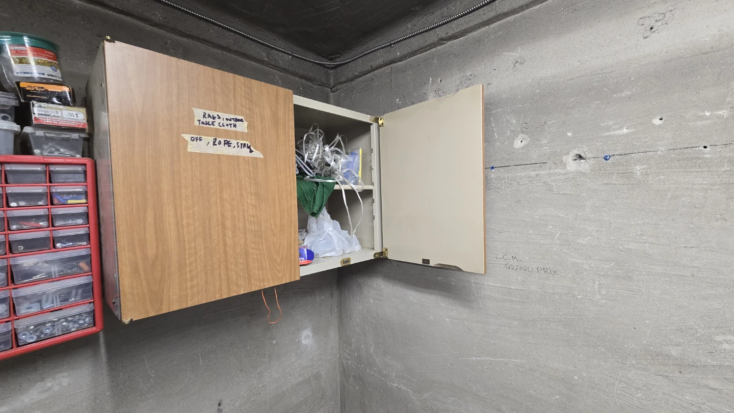 5 metal garage wall cabinets - photo 3