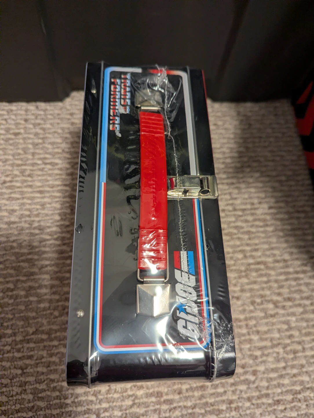 Transformers & GI Joe lunch box with goodies inside - photo 3