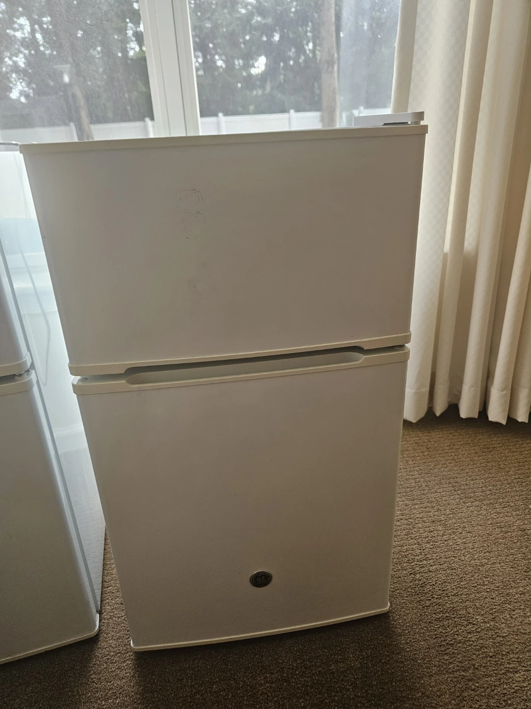 GE 3.1 cu. Ft Double Door Mini Fridge - photo 5