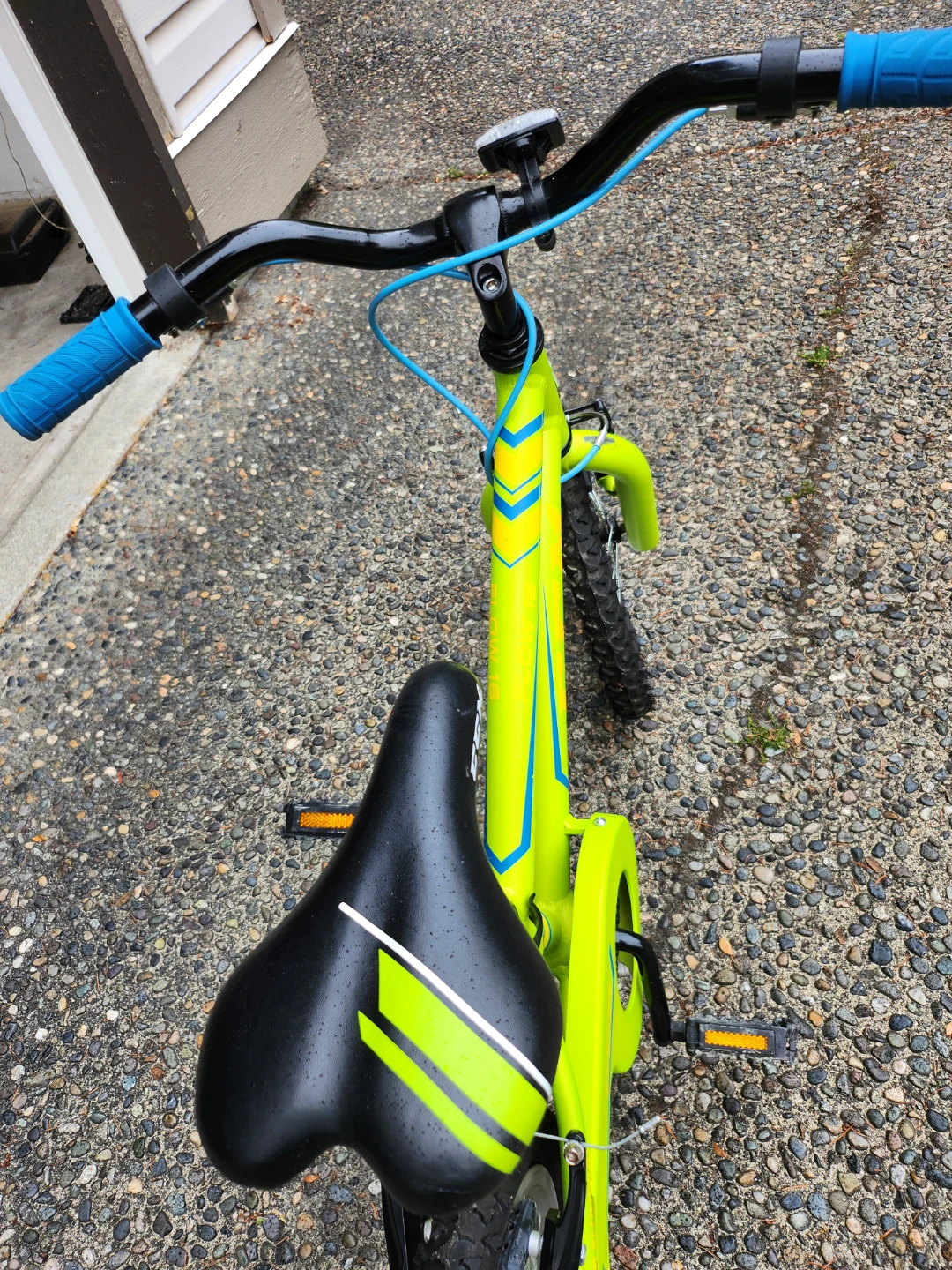 CCM Flow 16-inch Kids Bicycle - photo 3