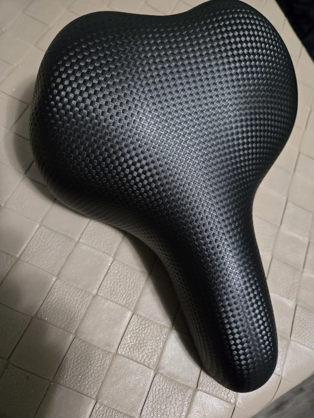 Black bicycle saddle New