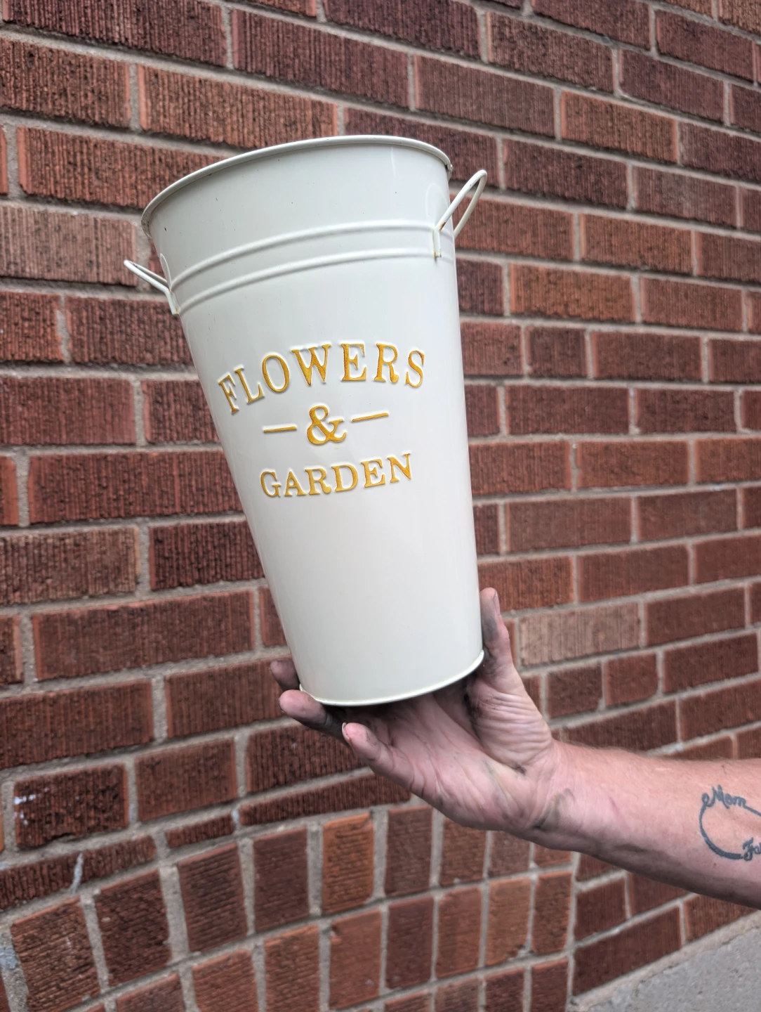 Cream Flowers & Garden Metal Bucket